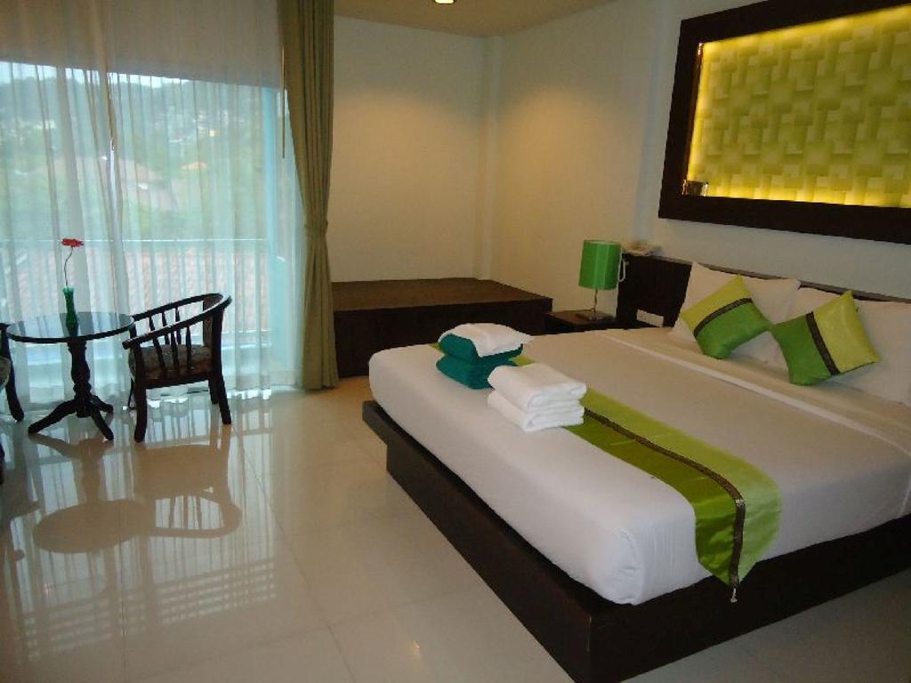 Puding Holiday World Kata Beach  Exterior photo