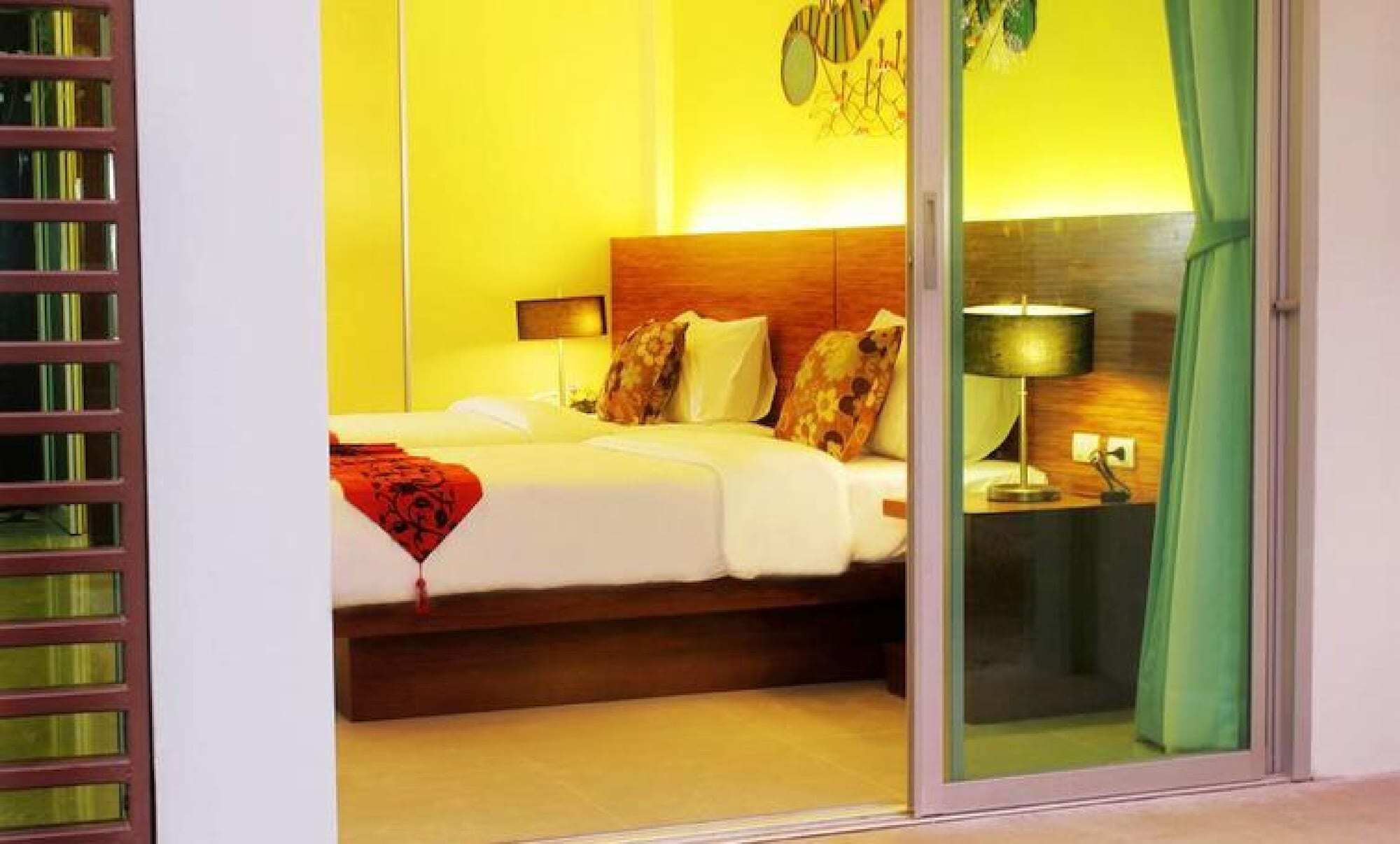 Puding Holiday World Kata Beach  Exterior photo