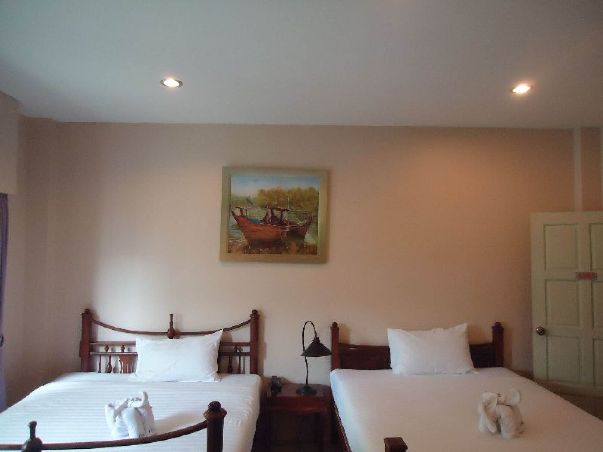 Puding Holiday World Kata Beach  Exterior photo