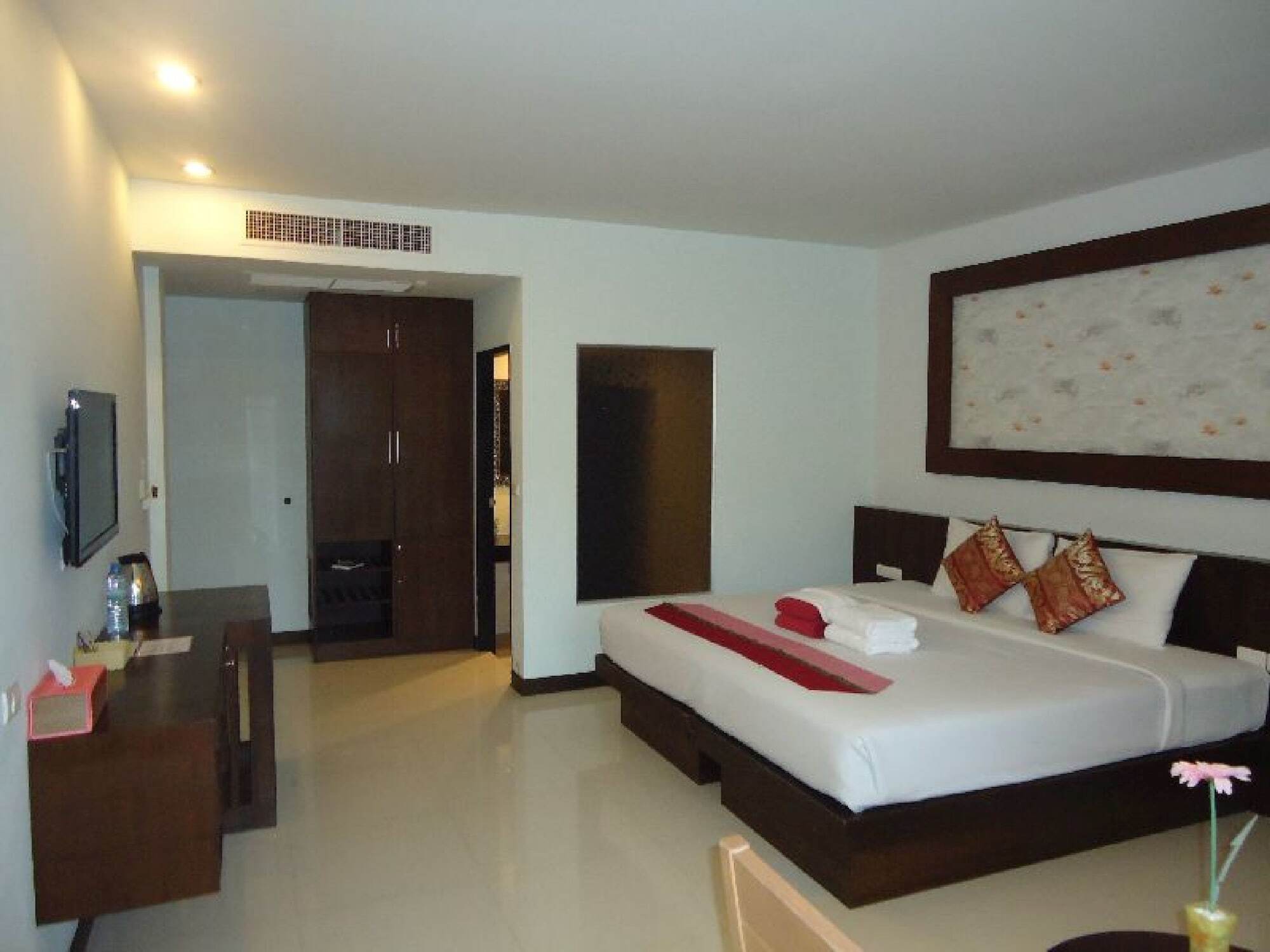 Puding Holiday World Kata Beach  Exterior photo